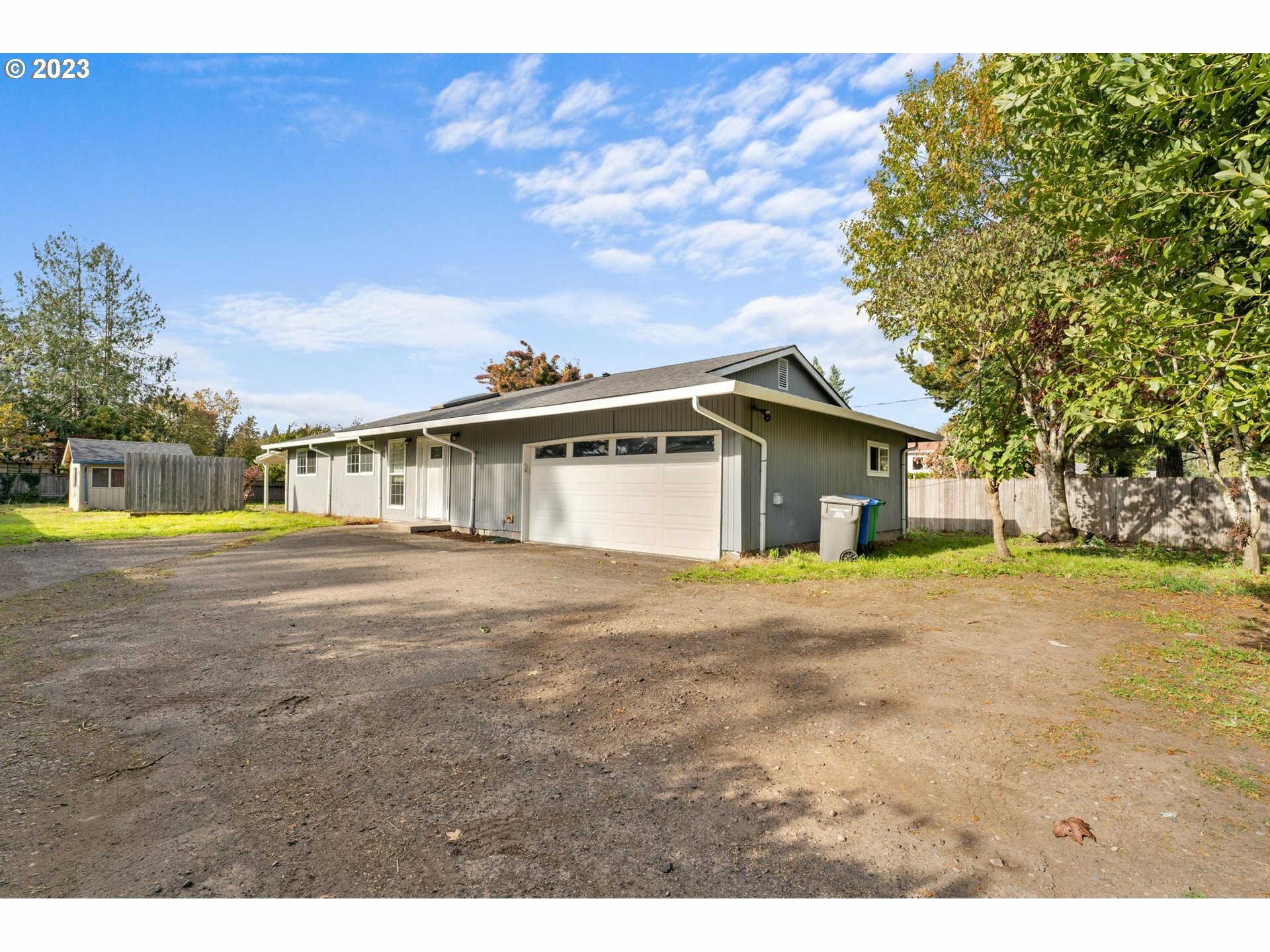 Property Photo:  2341 SE 156th Ave  OR 97233 