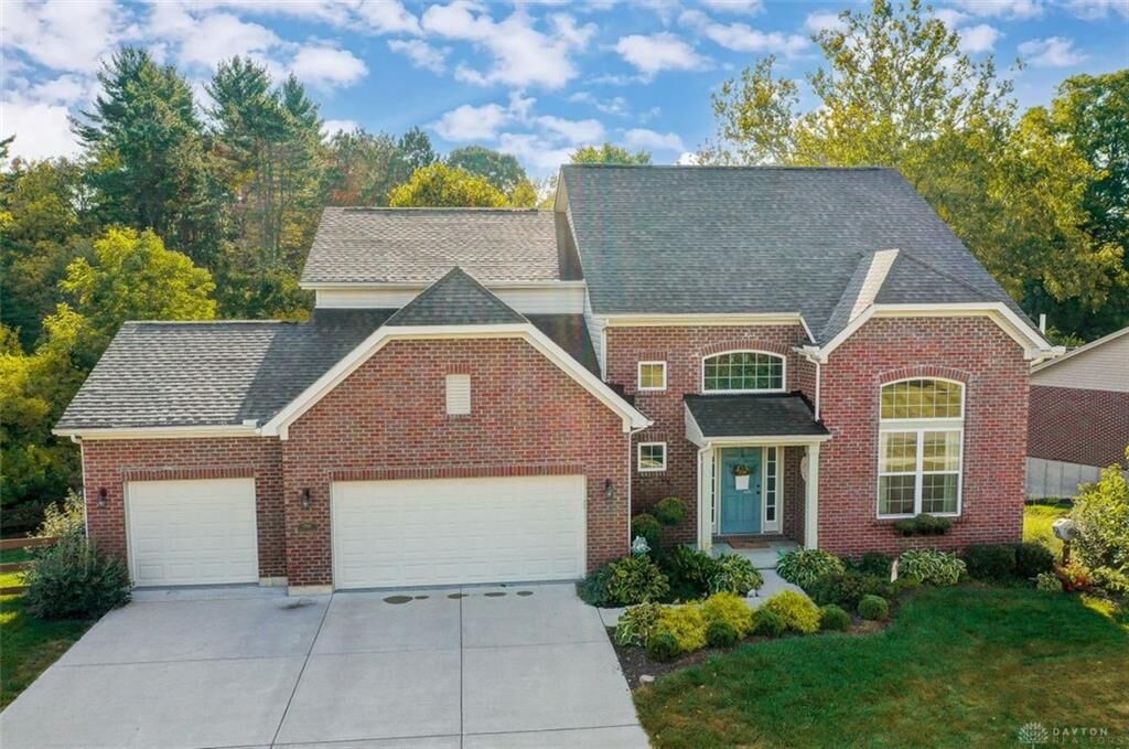 Property Photo: 1592 Meadow View Lane OH 45036