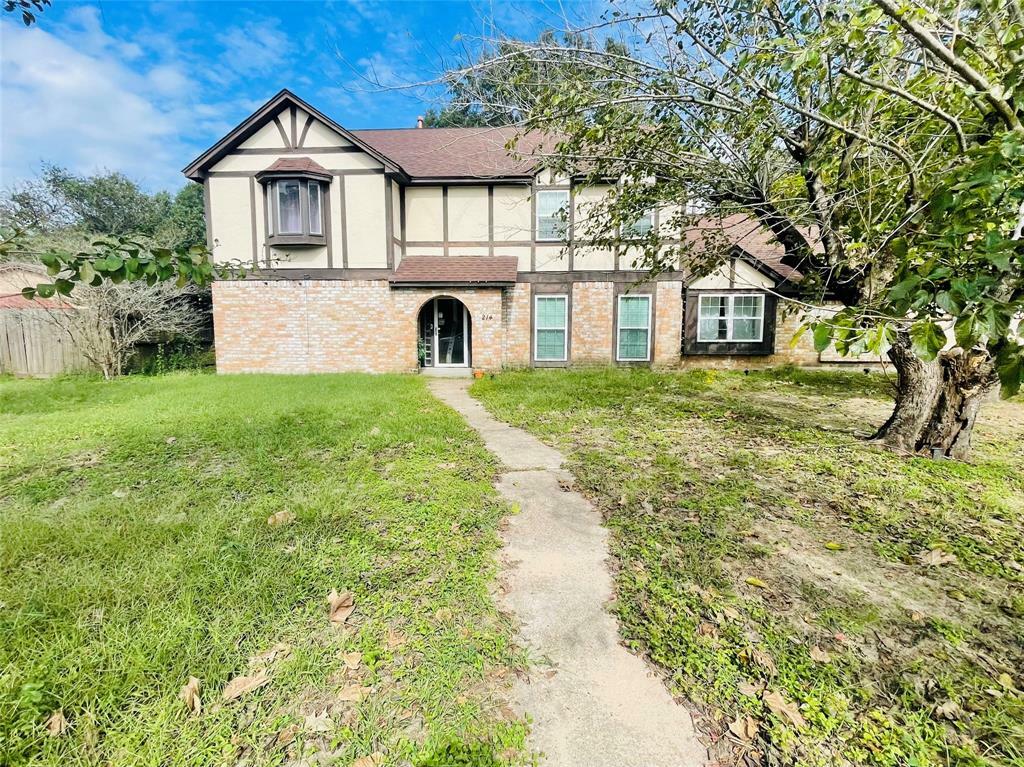 Property Photo:  214 Sherbrook Circle  TX 77385 