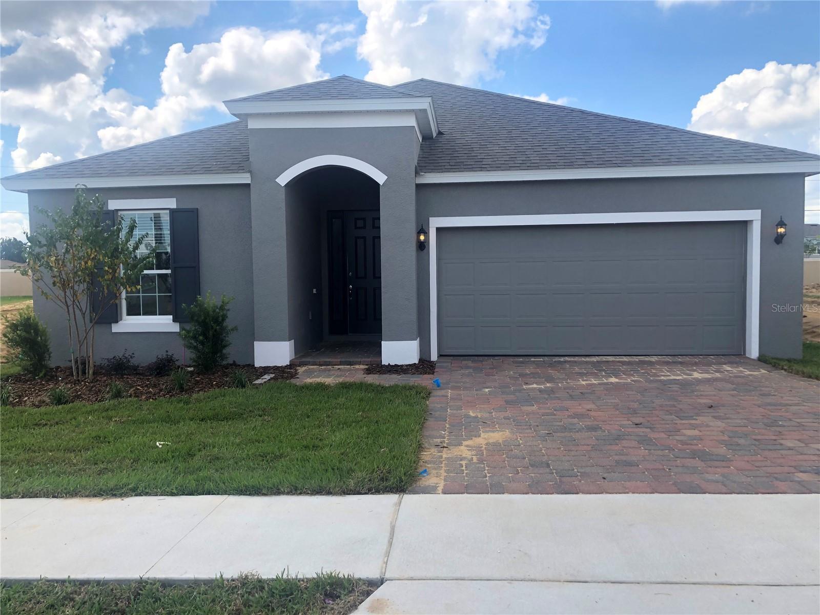Property Photo: 433 Silver Palm Drive FL 33844