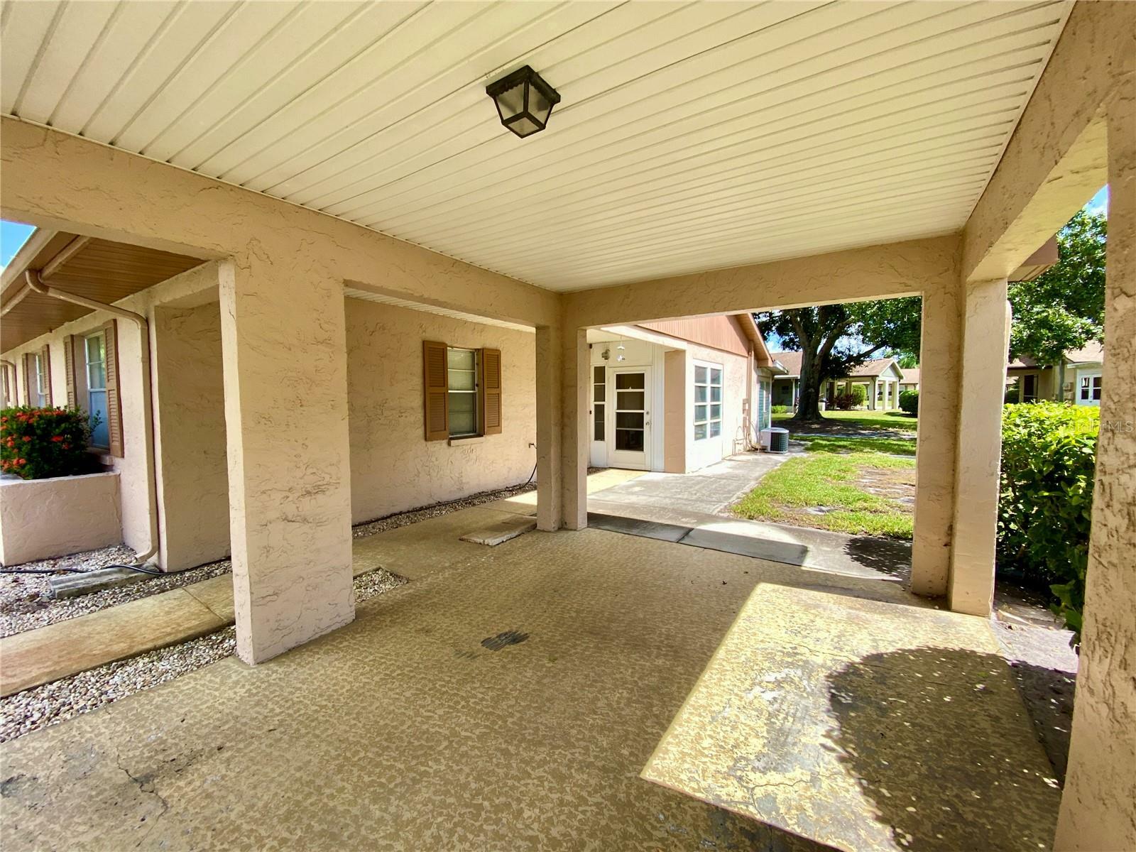 Property Photo:  501 Foxglove Circle B  FL 33573 