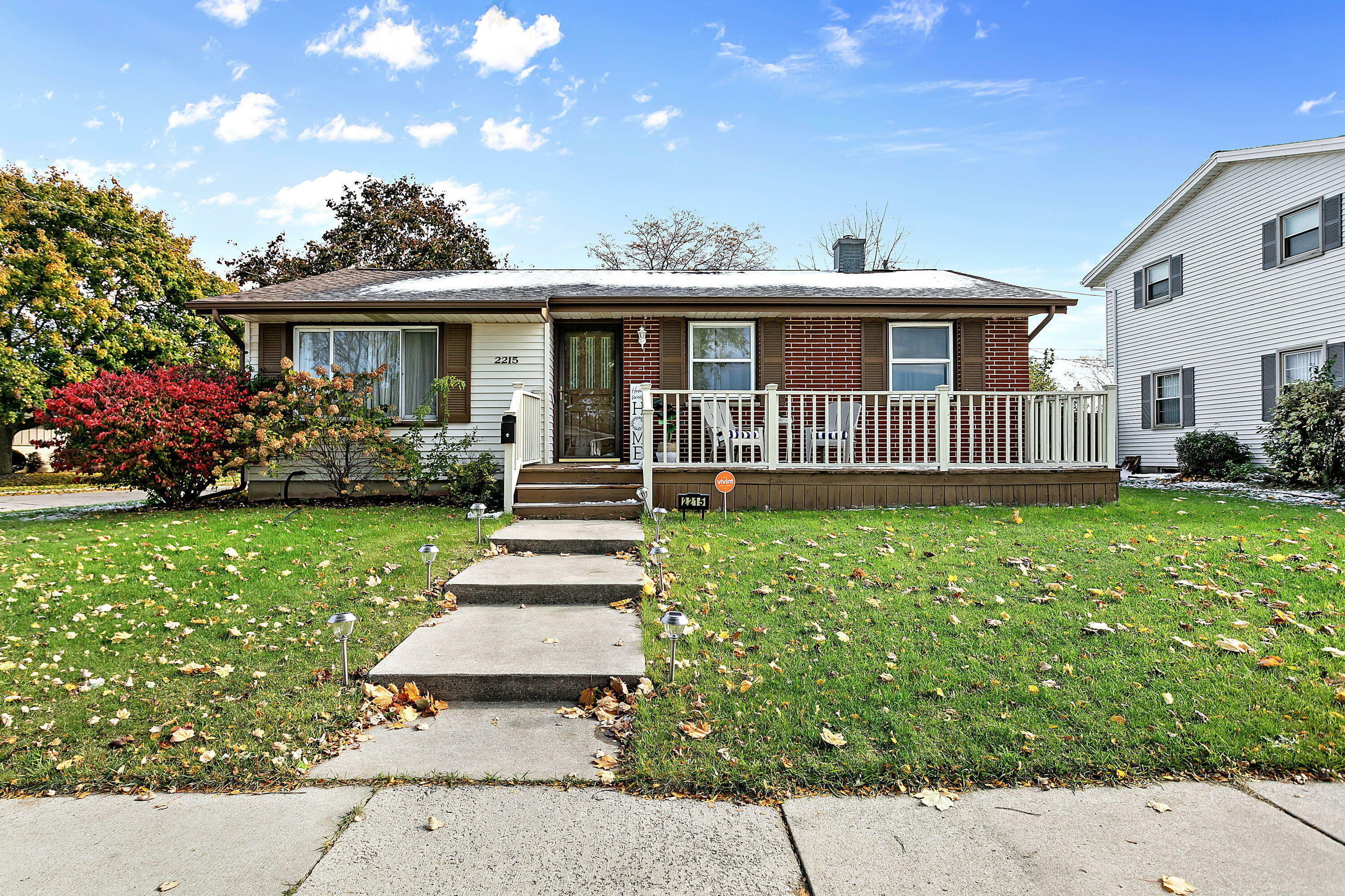 Property Photo: 2215 Georgia Ave WI 53404