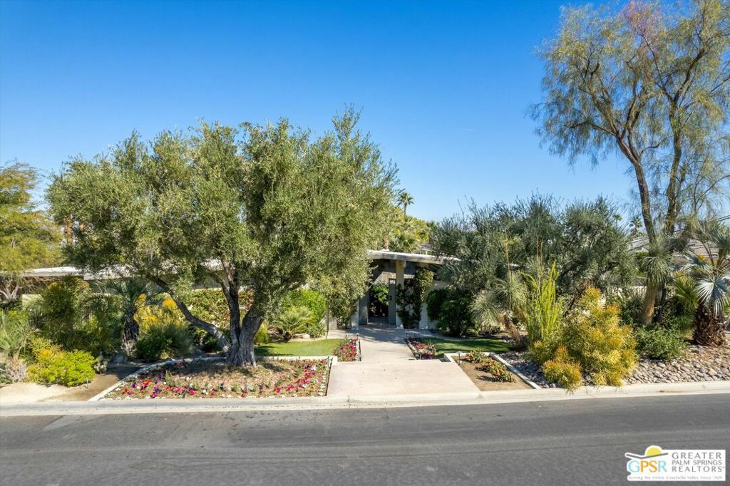 Property Photo:  46300 Desert Lily Drive  CA 92260 