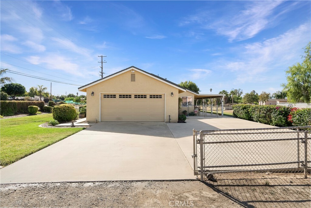 Property Photo:  17689 Parsons Road  CA 92508 