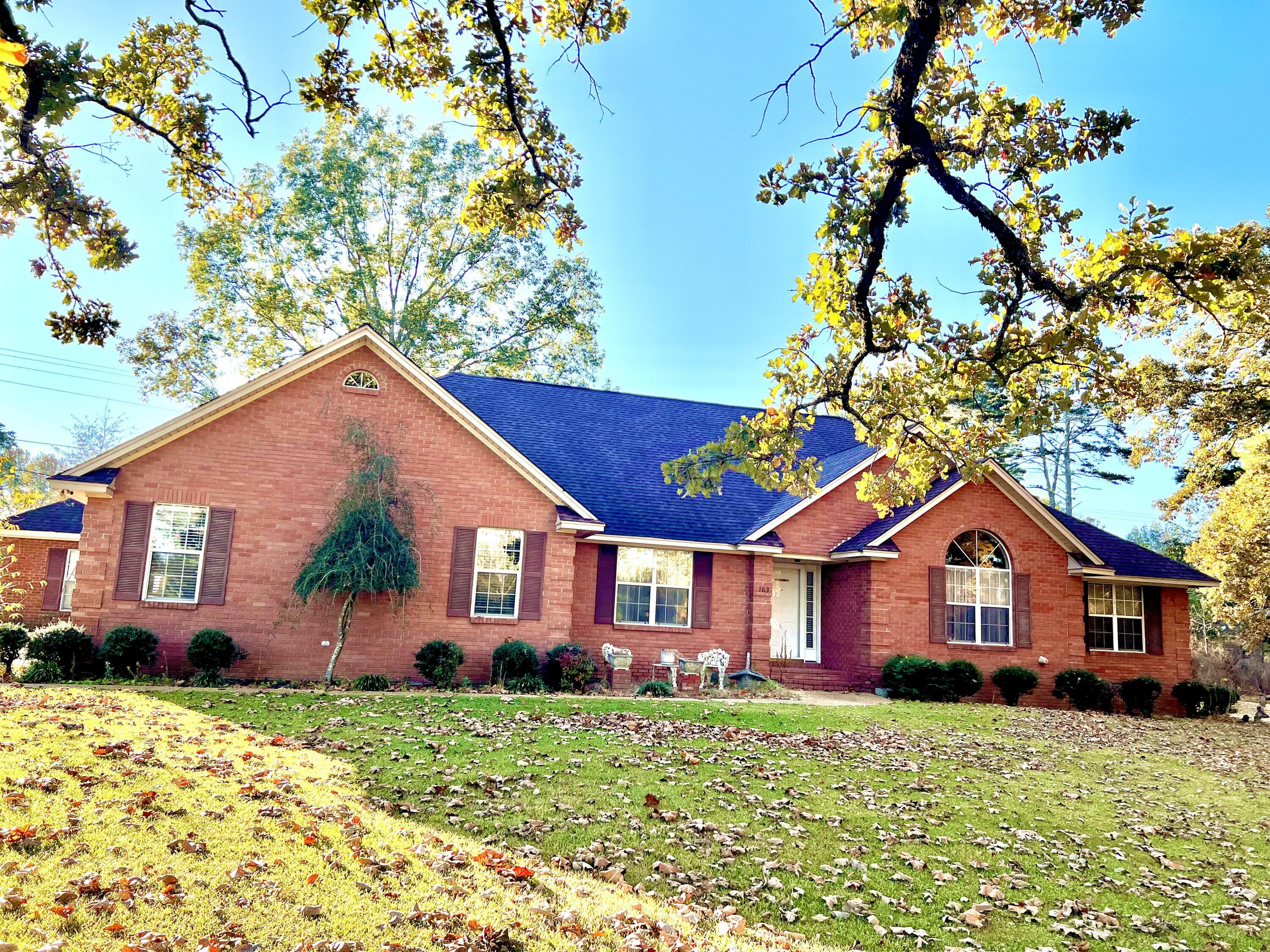 Property Photo: 163 Winfield Dr. MS 38801