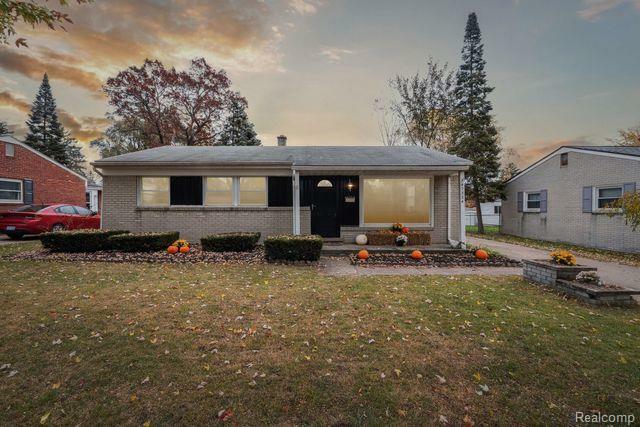 Property Photo: 47324 Roland Street MI 48317