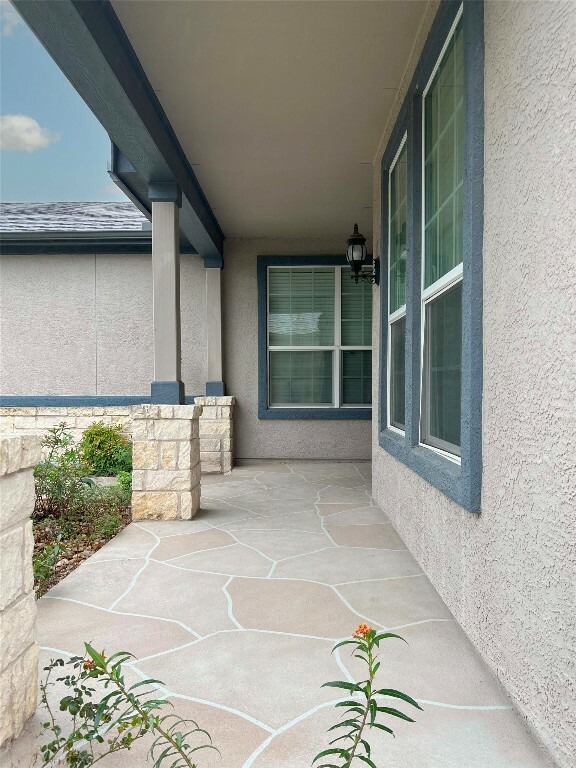 Property Photo:  207 Trinity Lane  TX 78633 