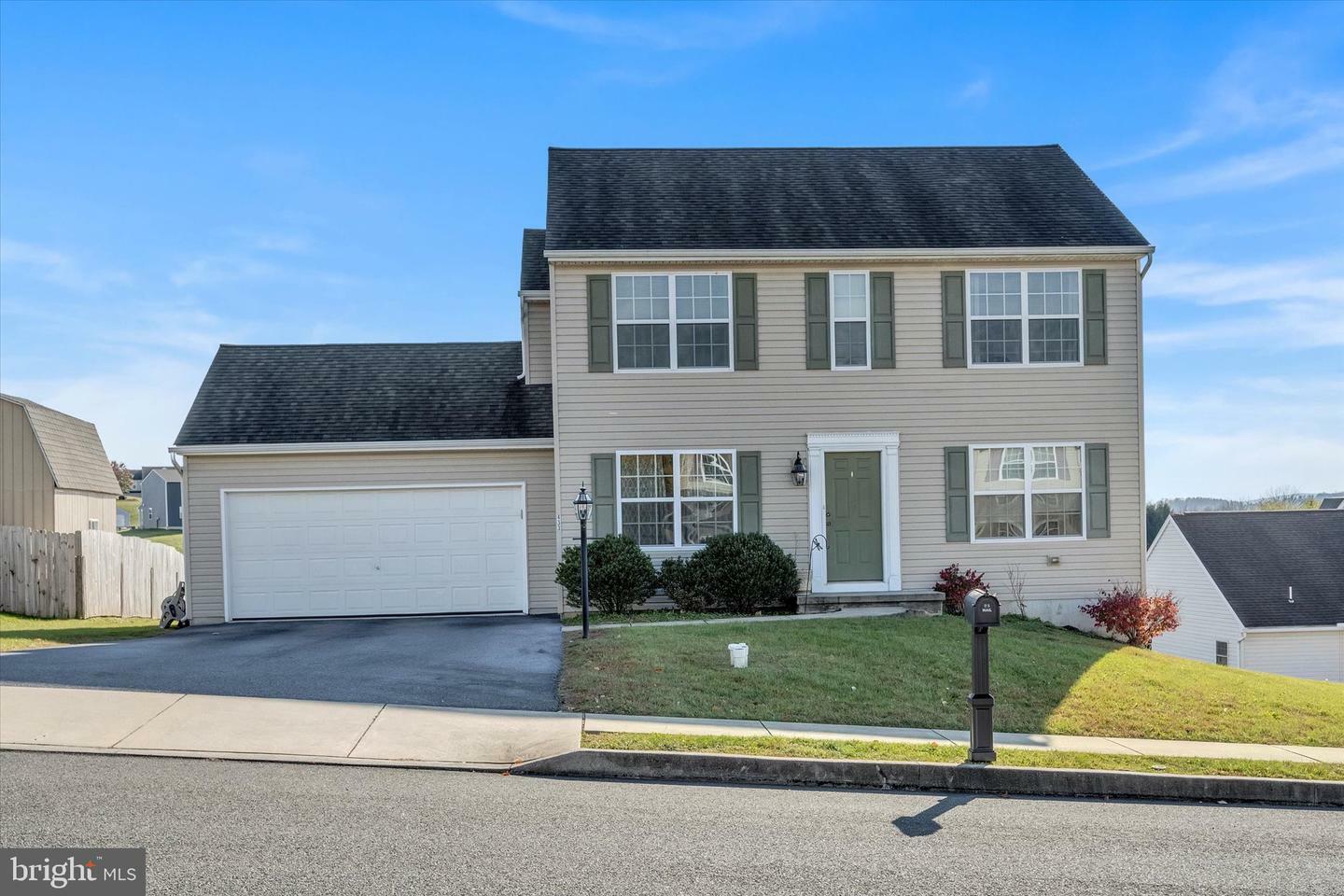 Property Photo: 433 E 4th Street PA 19506