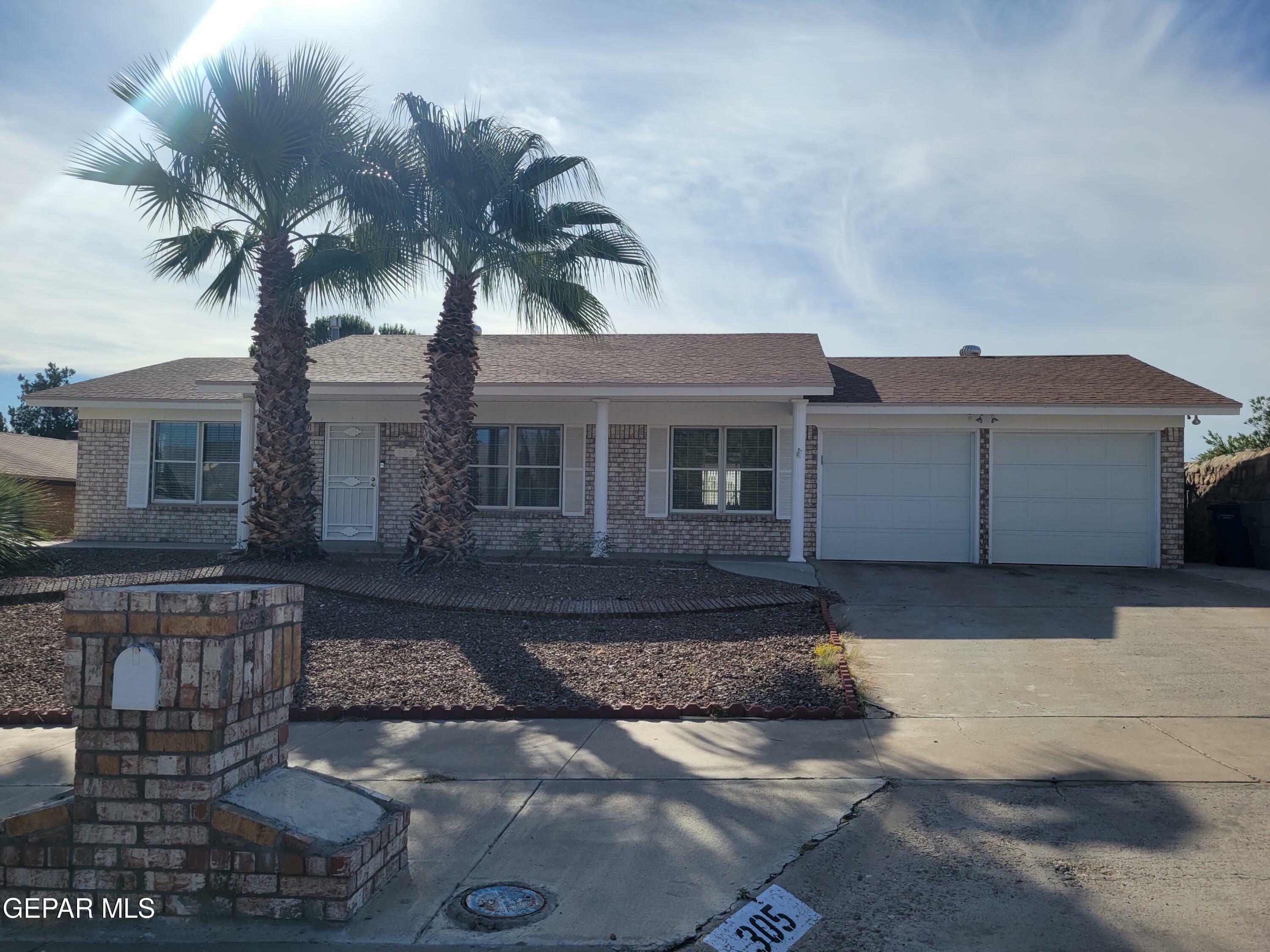 Property Photo: 305 Garden Grove Lane TX 79912