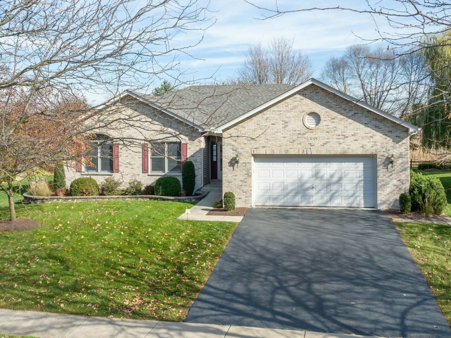 Property Photo: 338 Prairieview Drive IL 60543