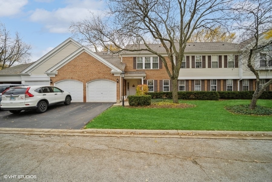 Property Photo:  725 Burr Oak Lane D  IL 60070 