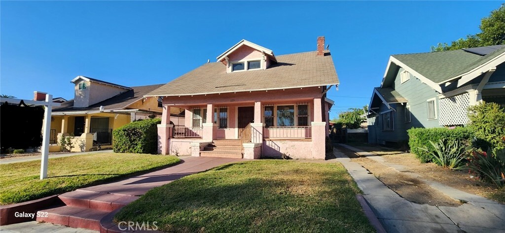 Property Photo:  1231 W 47th Street  CA 90037 