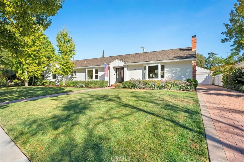 Property Photo:  2401 N Olive Lane  CA 92706 