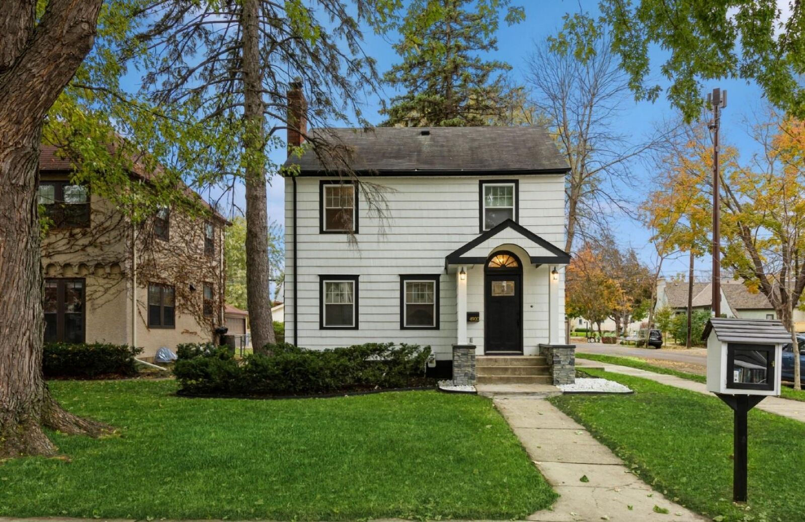 Property Photo:  4900 Oakland Avenue  MN 55417 