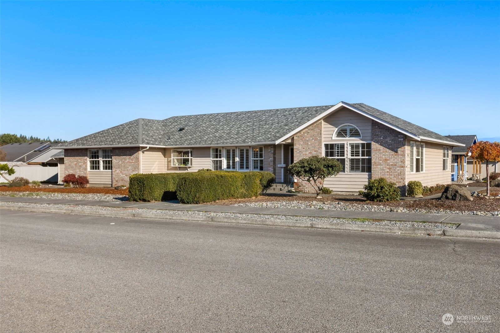 3 bed Sequim home for sale 902 E Cedar Street, Sequim, WA 98382