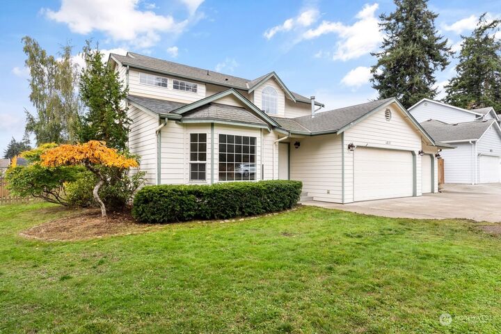 Property Photo: 1839 SW Loerland Drive WA 98277