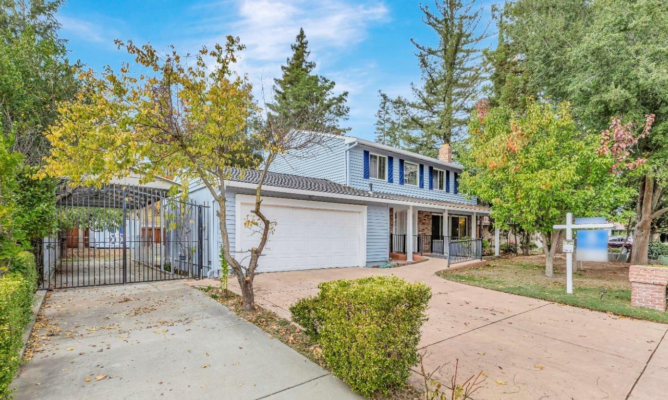 Property Photo: 483 Windward Way CA 95831