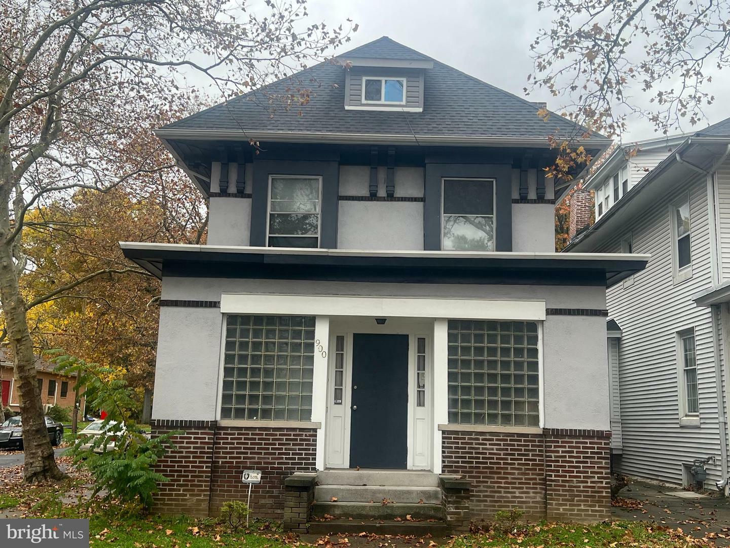 Property Photo:  900 N 16th Street  PA 17103 