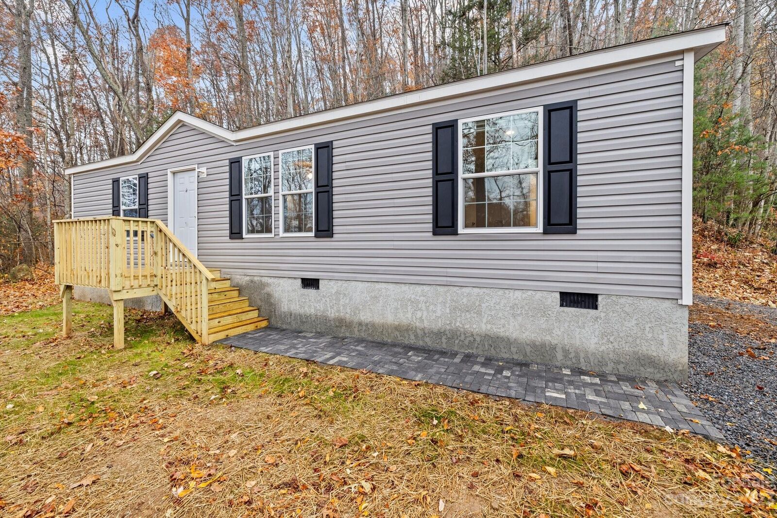 Property Photo:  10 Sky Forest Drive  NC 28778 