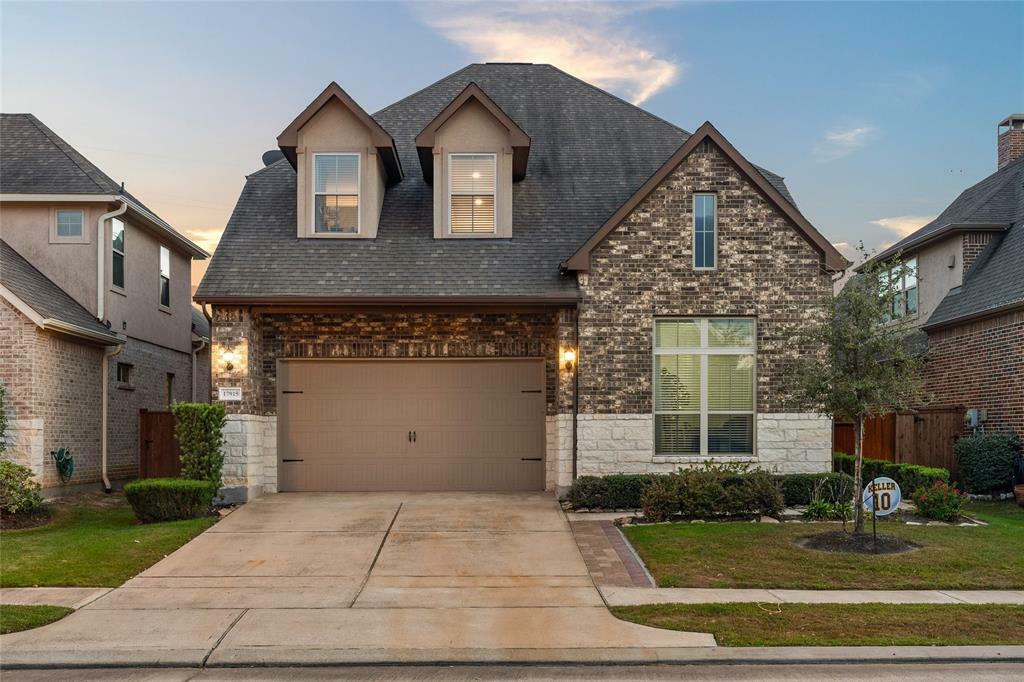 Property Photo:  17915 Olde Oaks Estate Court  TX 77433 