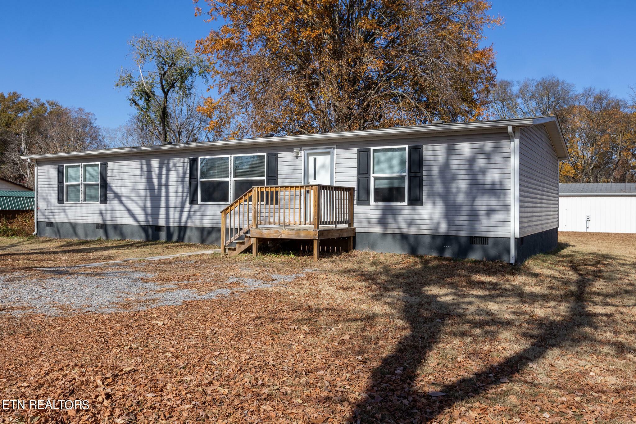 Property Photo:  206 Bennett St  TN 37874 