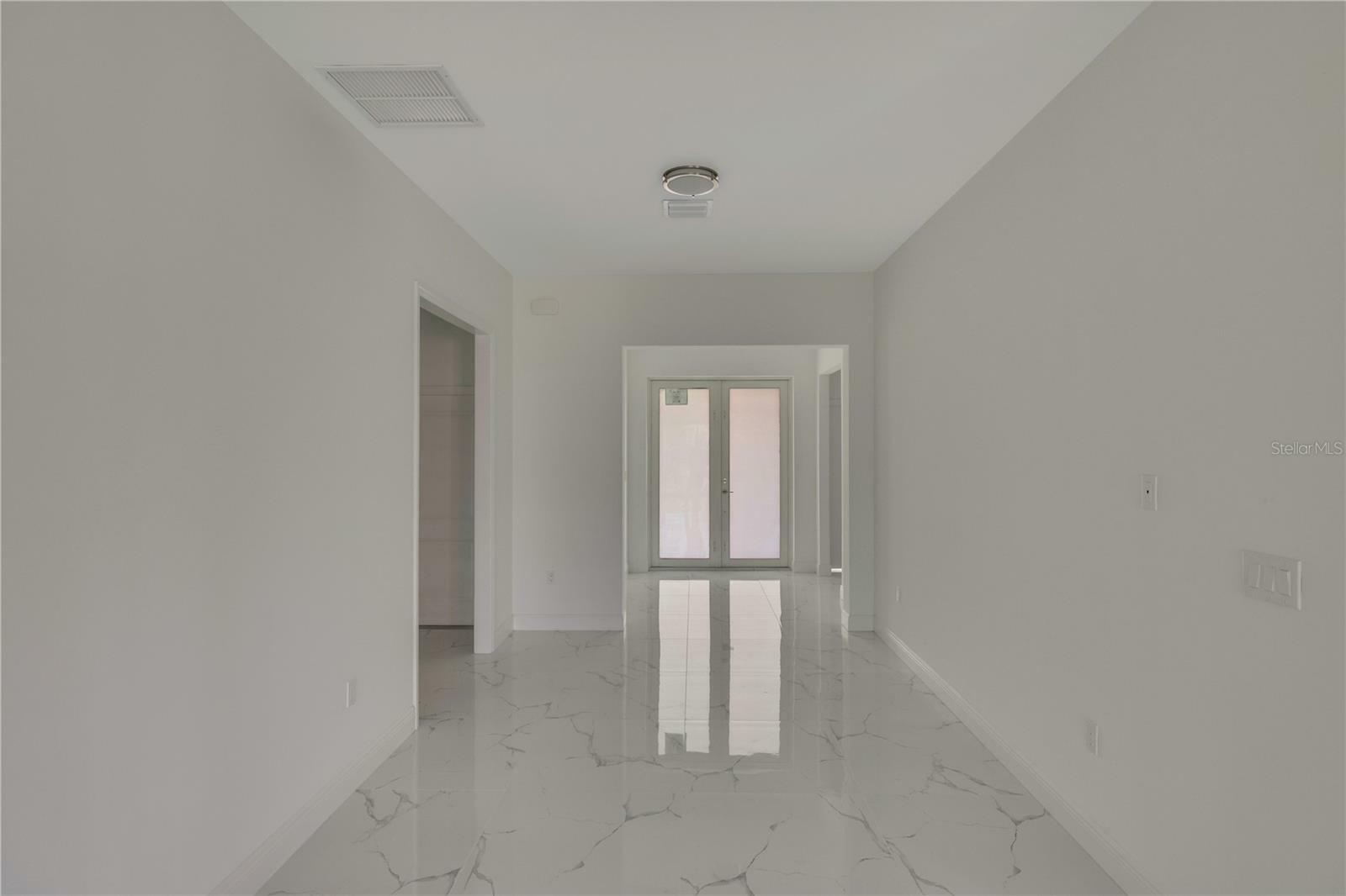 Property Photo:  118 Green Pine Park  FL 33947 