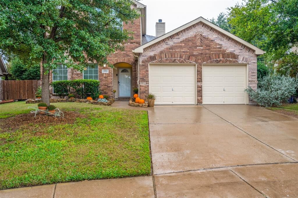Property Photo: 13029 Fencerow Road TX 76244