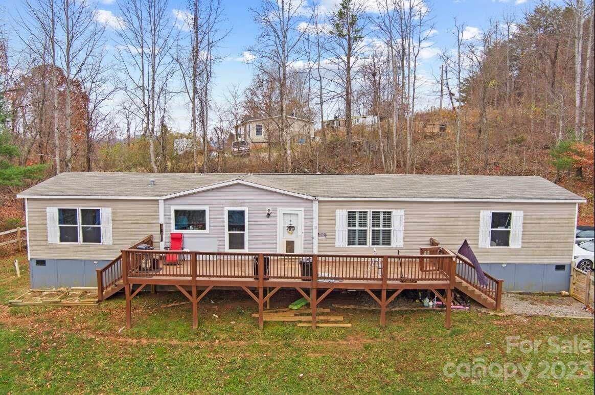 Property Photo:  18 Nikki Way  NC 28753 