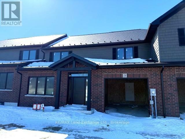 Property Photo: 8 Golf Links Road Unit 3 ON N2Z 0G1