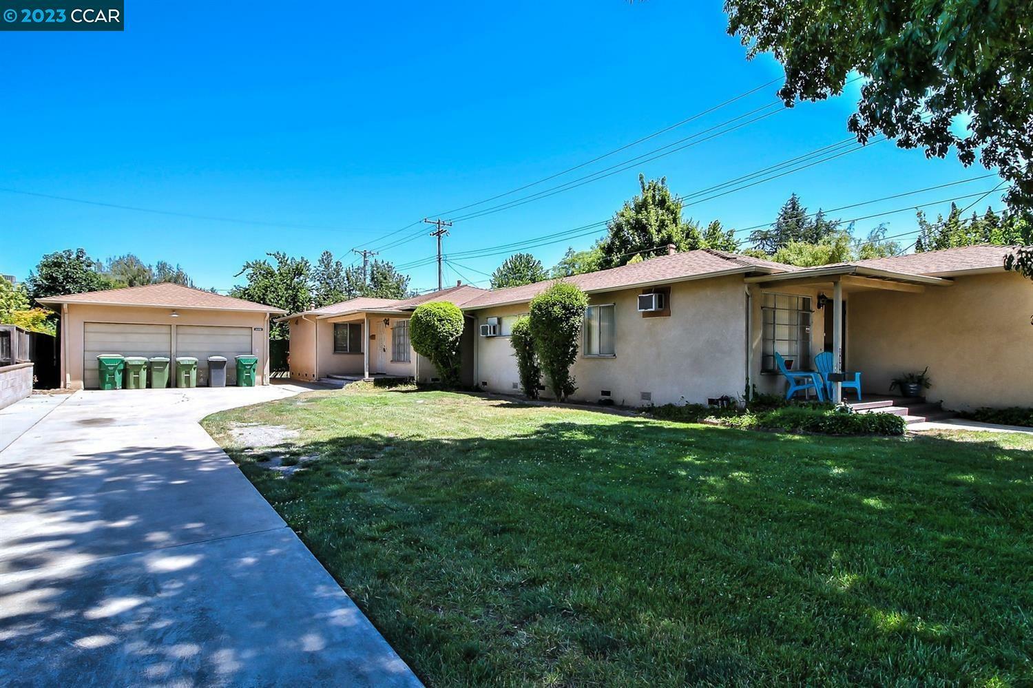 Property Photo:  1111 W Elm St 1111-1115  CA 95240 