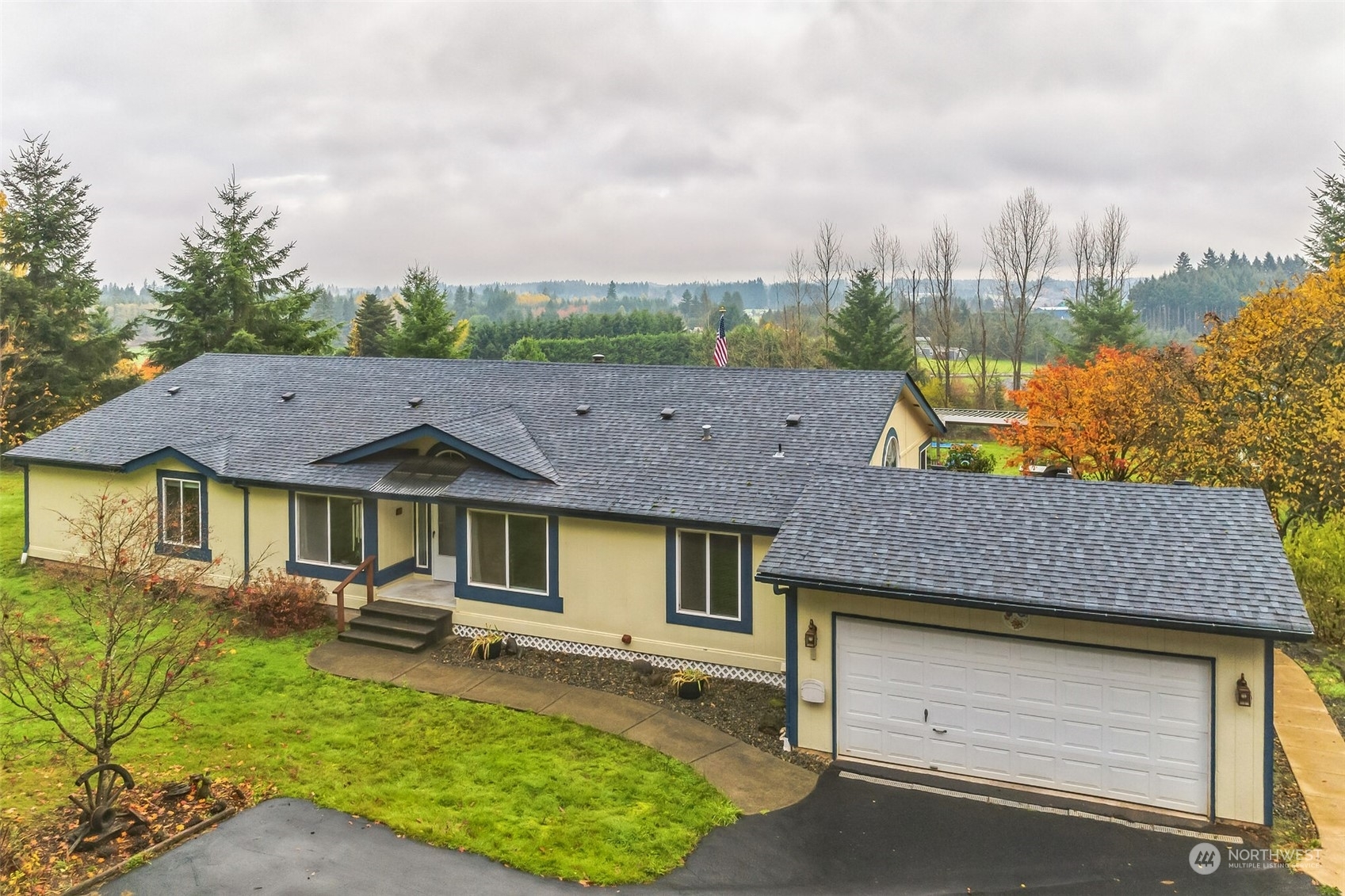 Property Photo:  251 Hale Road W  WA 98596 