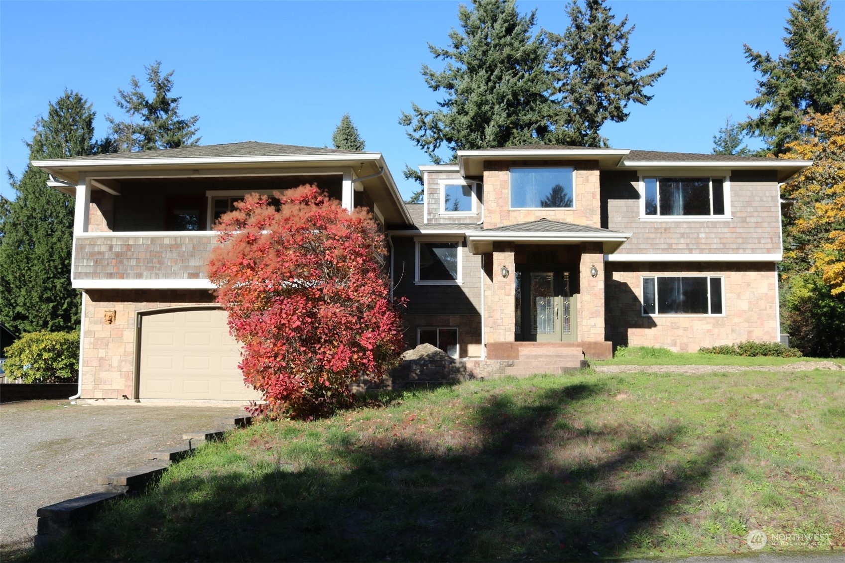 Property Photo:  310 SW 203rd St  WA 98166 