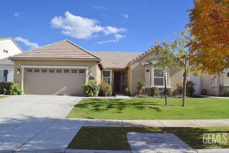 Property Photo:  412 Fawn Lily Lane  CA 93314 