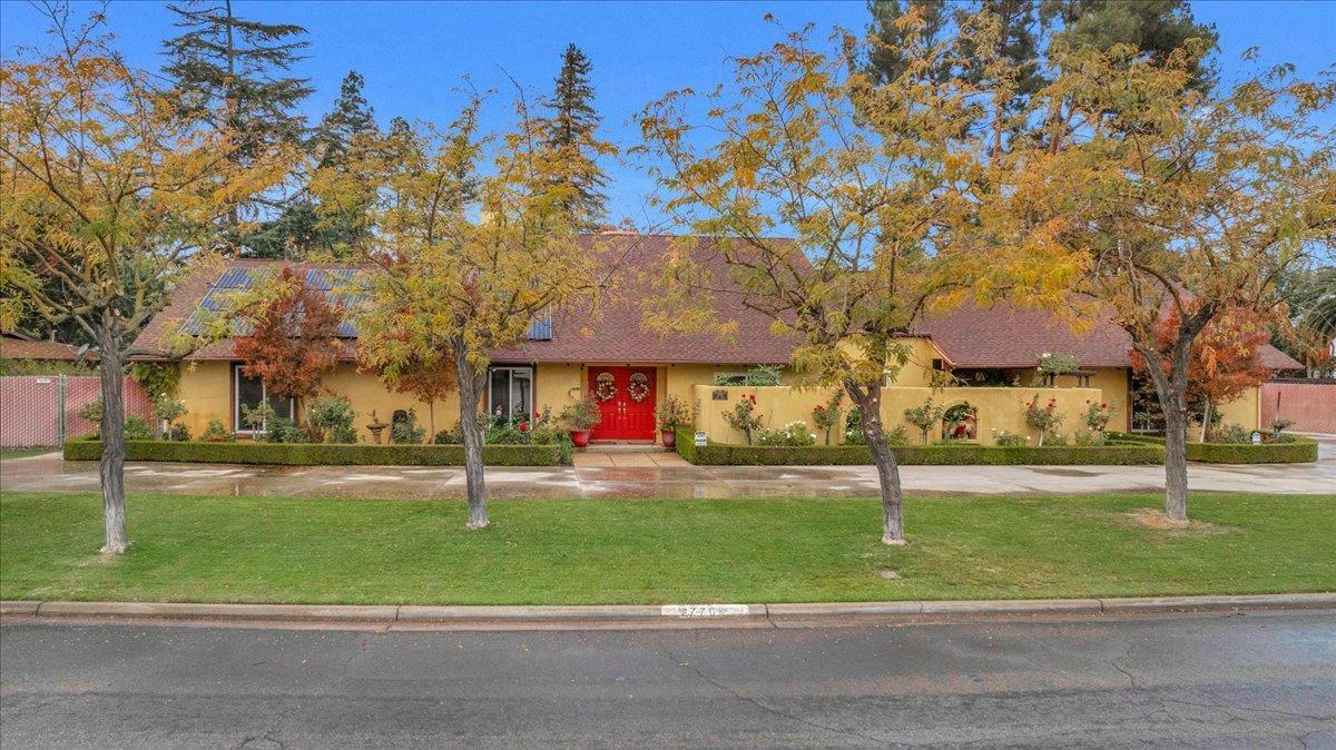 Property Photo:  2770 W Locust Avenue  CA 93711 