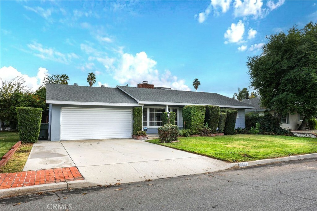 Property Photo:  3047 N Lugo Avenue  CA 92404 