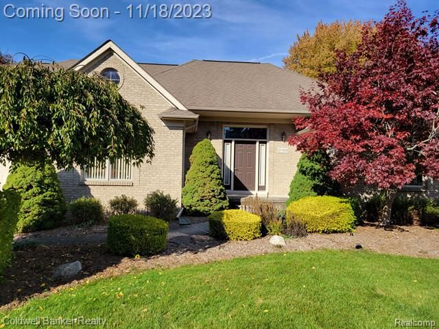 Property Photo:  3769 N Shimmons Circle  MI 48326 