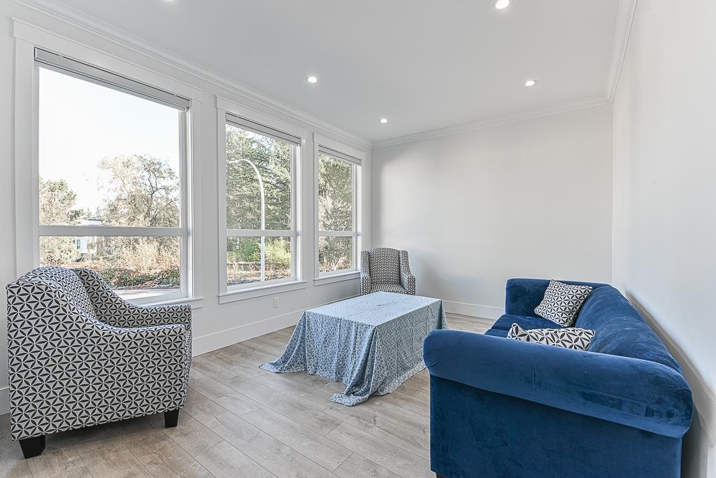 Property Photo: 9975 173B Street BC V4N4L3