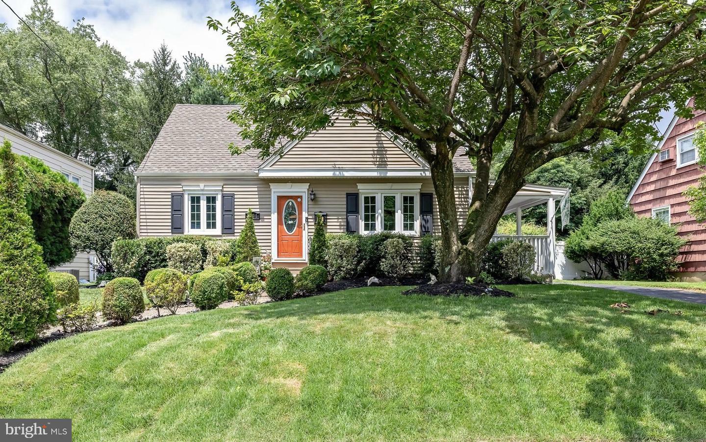 Property Photo: 1641 Chestnut Avenue NJ 08035