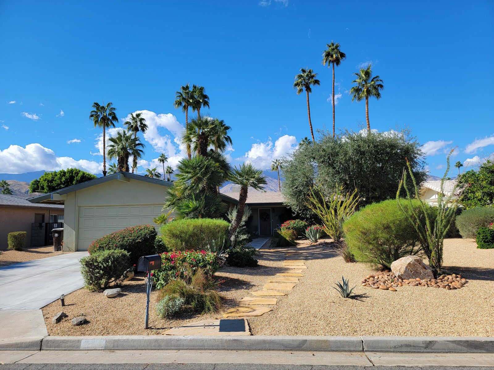 Property Photo:  2089 S Broadmoor Drive  CA 92264 