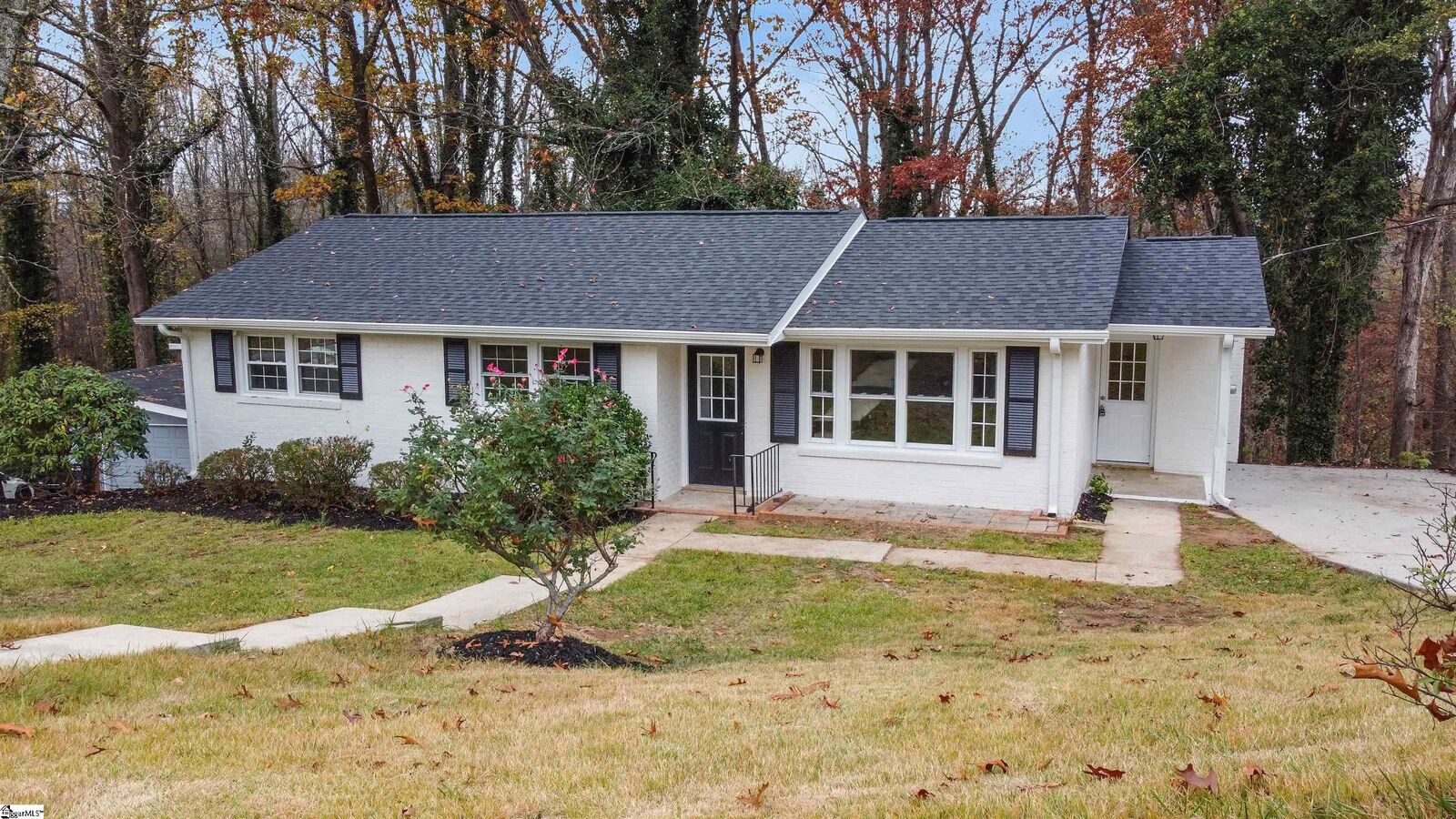 Property Photo:  1051 E Perry Road  SC 29609 