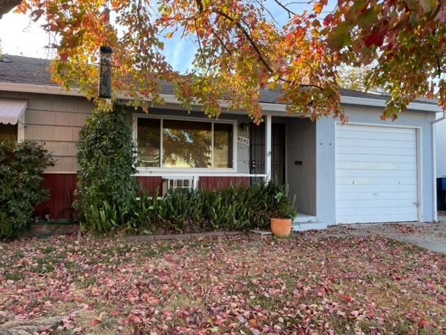 4840 Lippitt Lane  Sacramento CA 95820 photo