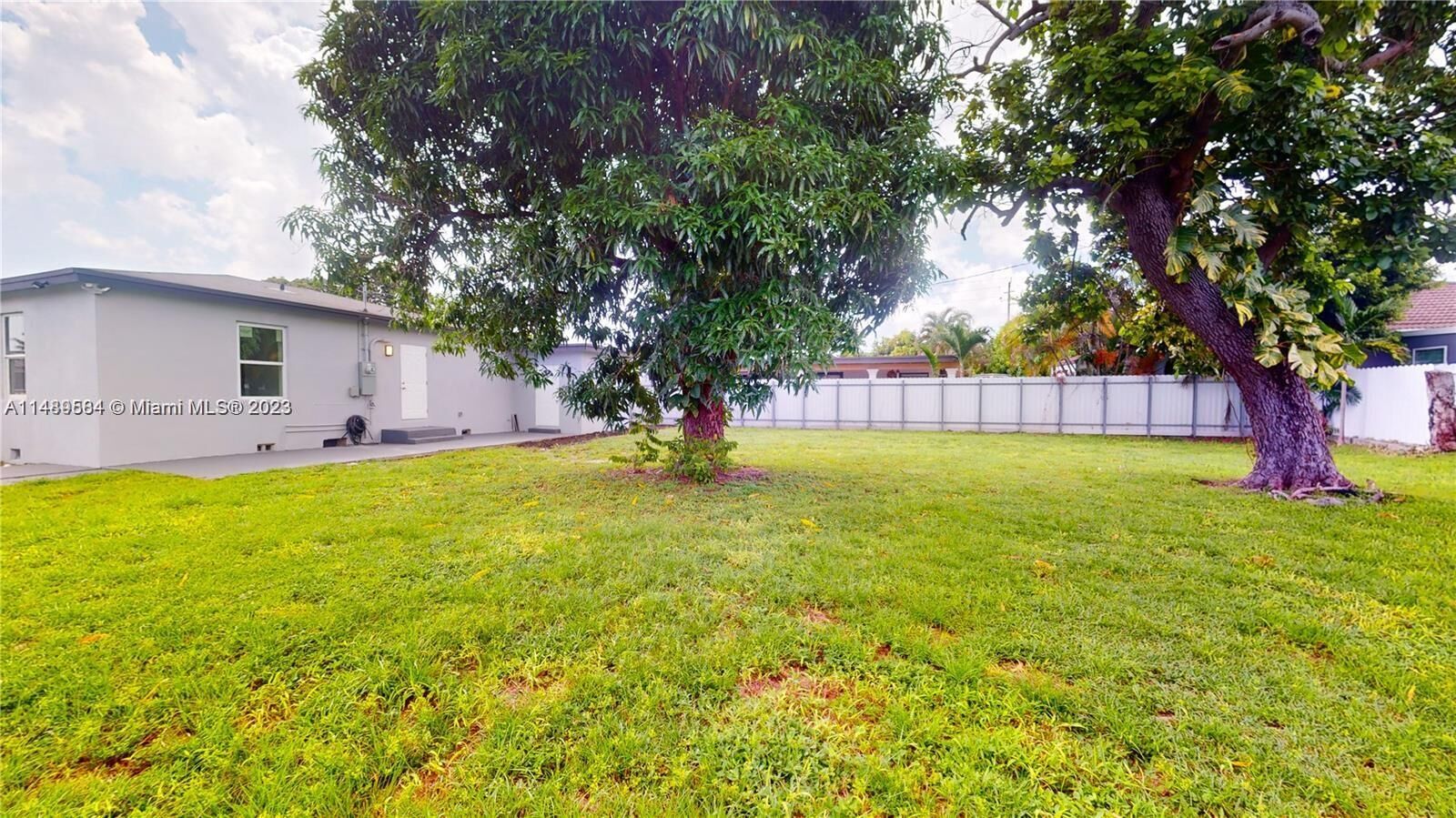 Property Photo: