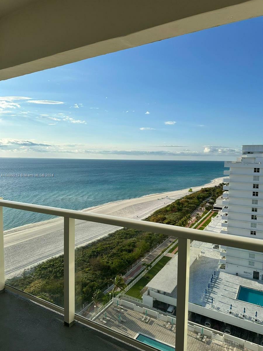 Property Photo:  5701 Collins Ave Ph12  FL 33140 