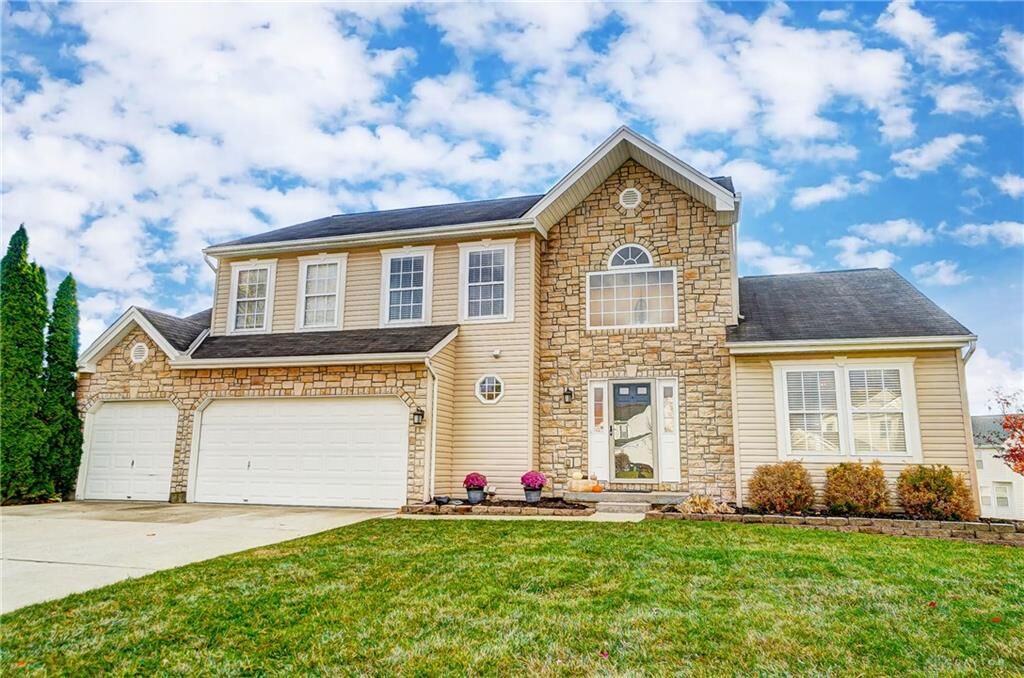 Property Photo: 1005 Wyndham Place OH 45050