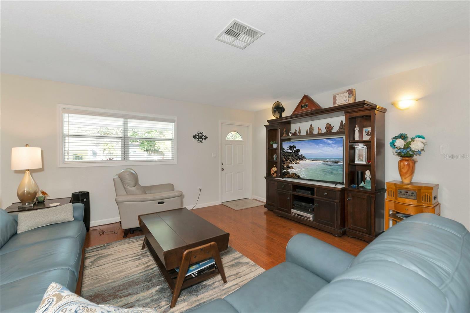 Property Photo:  2350 Hyde Park Street  FL 34239 