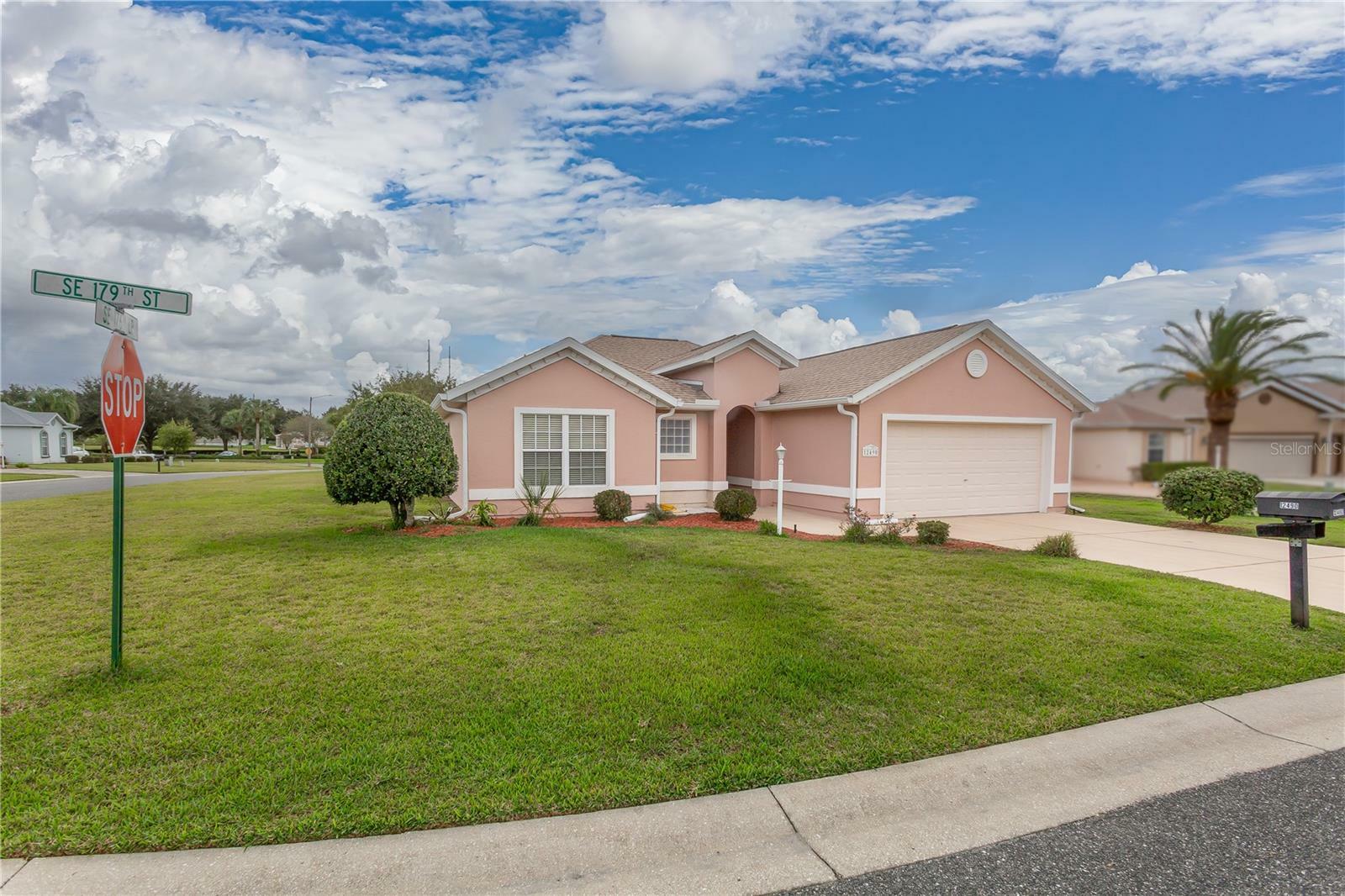 Property Photo:  12490 SE 179th Street  FL 34491 