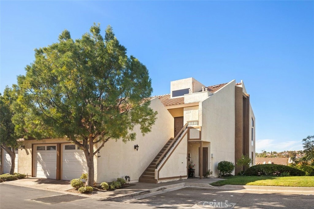 Property Photo: 27873 Mazagon 112 CA 92692