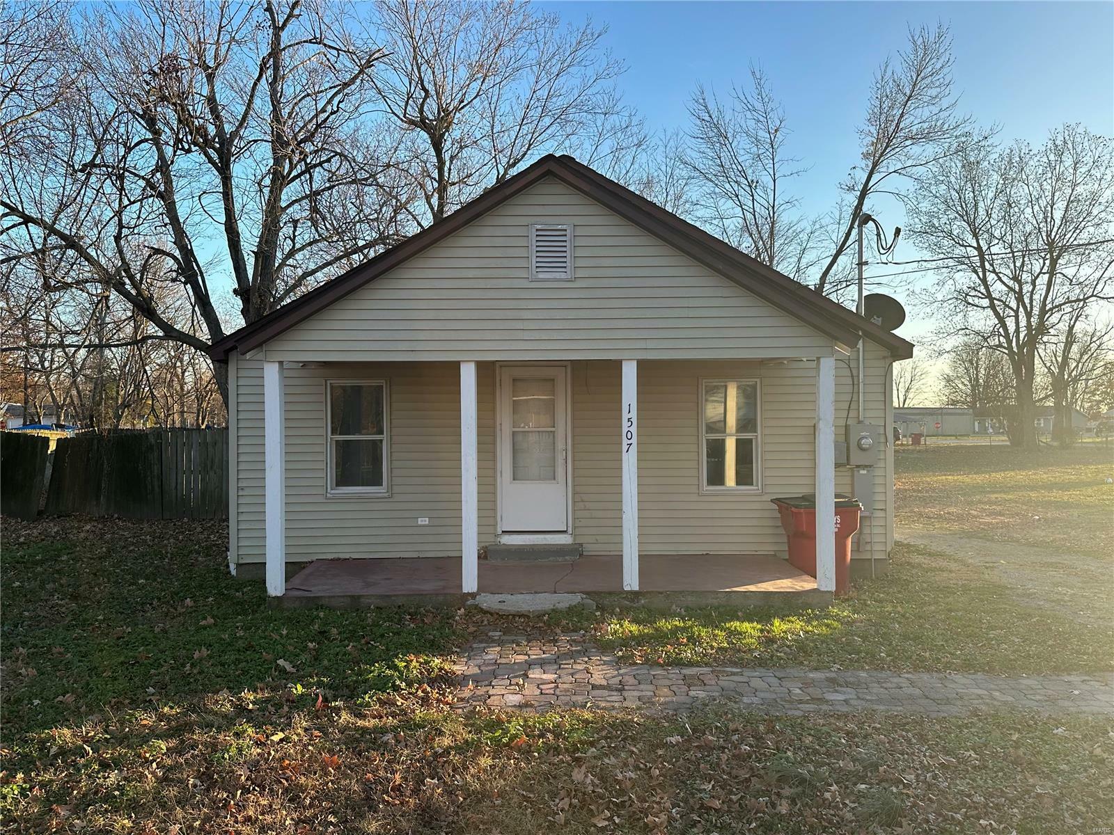 Property Photo:  1507 Bloomfield Street  MO 63771 