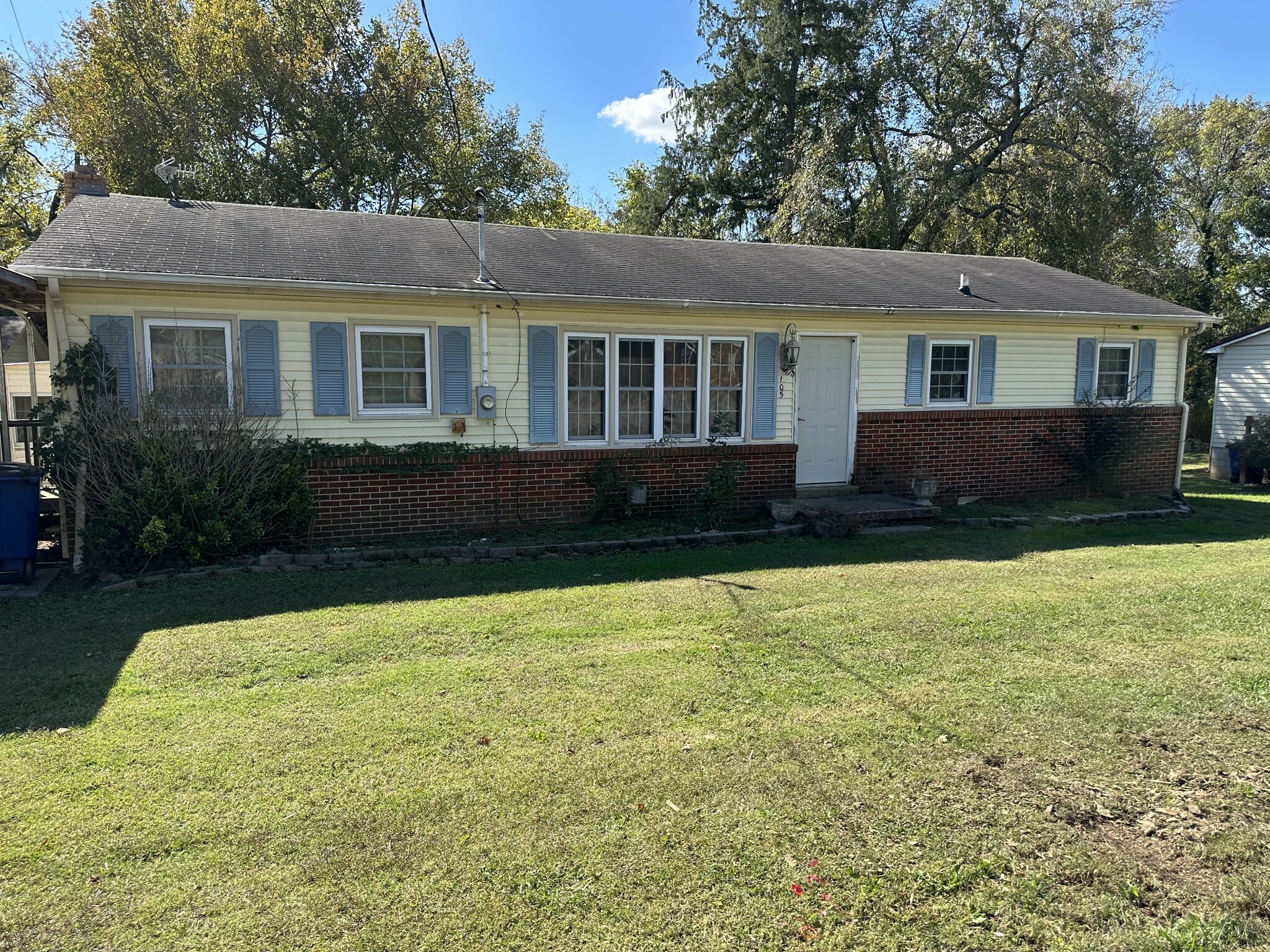 Property Photo:  105 Kayden St  TN 37160 