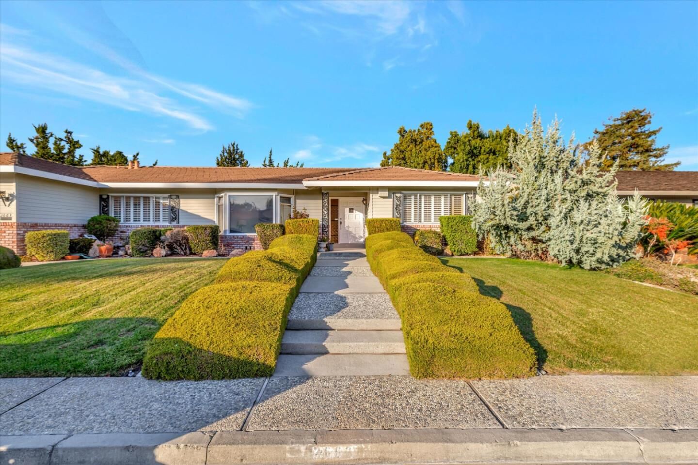 Property Photo:  2663 Tuliptree Lane  CA 95051